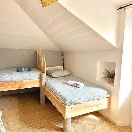 Surf Bed & Breakfast *