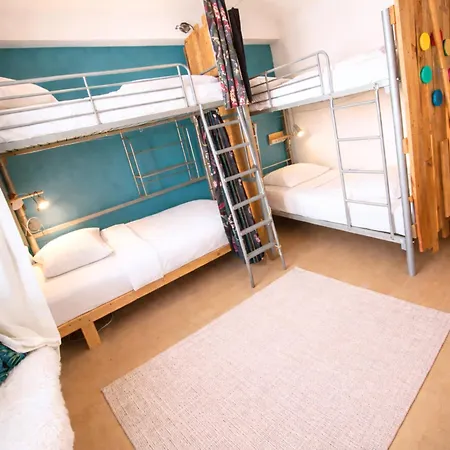 Surf Bed & Breakfast