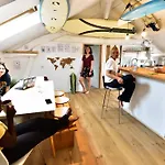 Surf 住宿加早餐酒店 *