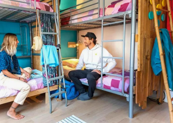 Surf Bed and breakfast