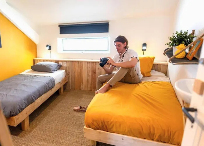 Surf Bed and breakfast